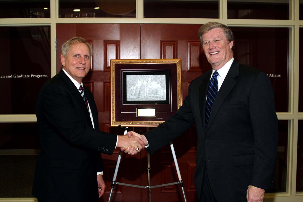President T.K Wetherell and John Thrasher, then chair of the FSU Board of Trustees, at the ceremony for FSU's $60-million medical school complex in January 2005. The building was named in Thasher's honor, to recognize his key support of the legislation that established the College of Medicine.