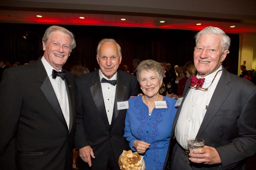 President John Thrasher with DeVoe Moore, Shirley McEwan Moore and President Emeritus Sandy D'Alemberte at the FSU College of Business Hall of Fame dinner in March 2016.